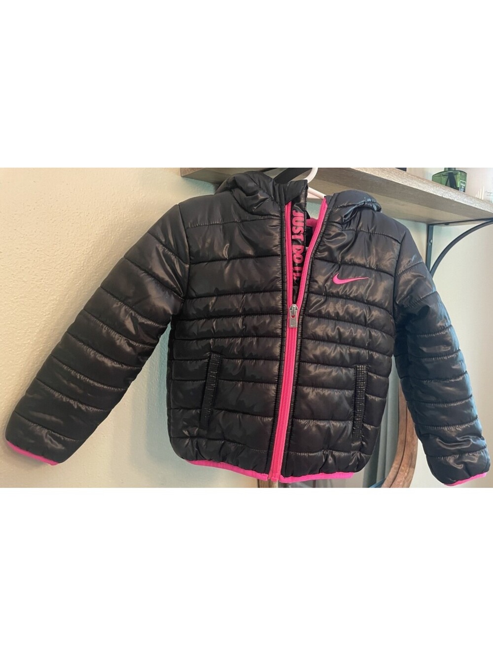NIKE Girls Black/Pink Essential Padded Hooded Jacket Size 24 Mos.